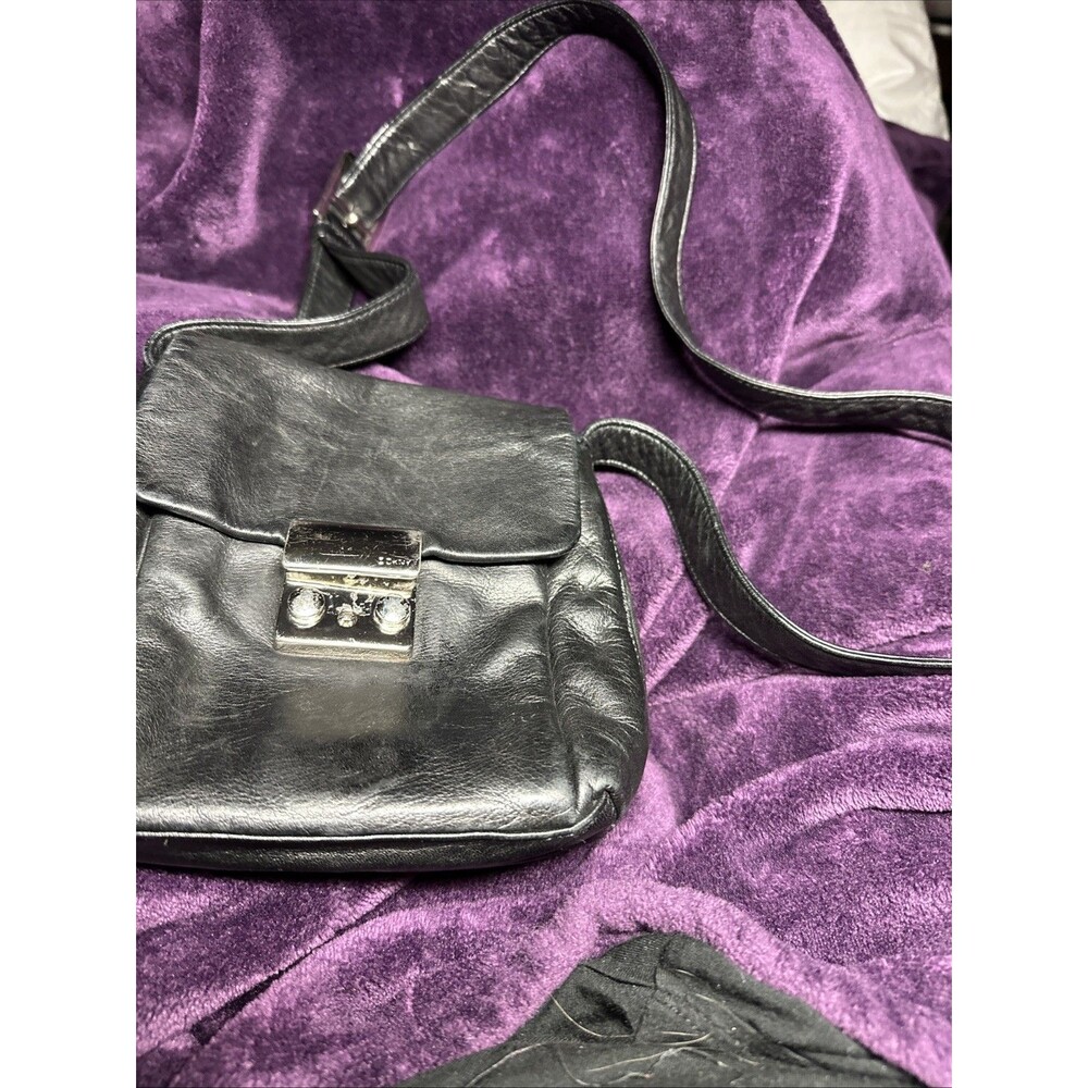 DKNY Donna Karan New York Womens Black Handbag Purse Shoulder  6 x 7 x 1.75